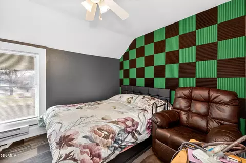 Bedroom - 202 3rd Ave SE, Barnesville, MN 56514 photo 6 of 16