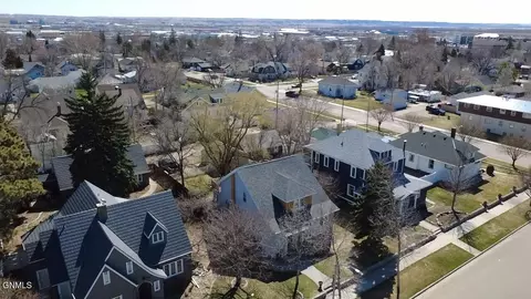 View/Area - 714 1st Ave E, Williston, ND 58801 photo 1 of 4