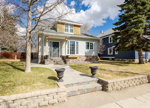 714 1st Ave E, Williston, ND 58801