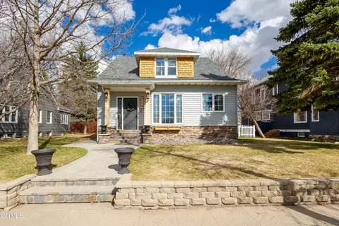 Exterior - 714 1st Ave E, Williston, ND 58801 photo 3 of 10