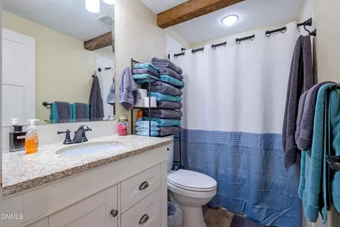 Bath - 714 1st Ave E, Williston, ND 58801 photo 2 of 4