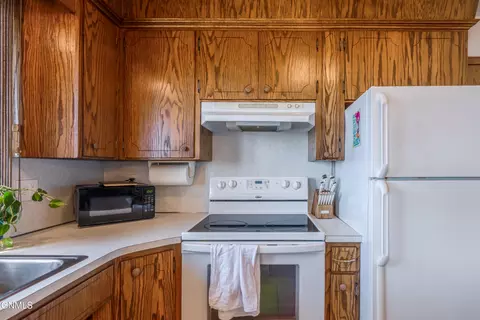 Kitchen - 802 Custer Dr, Mandan, ND 58554 photo 8 of 9