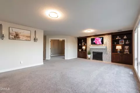Living - 1217 Eagle Crest Loop, Bismarck, ND 58503 photo 1 of 3