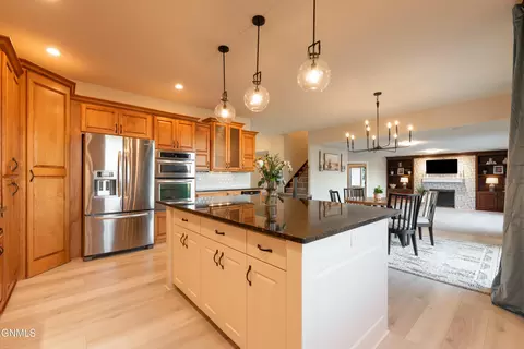 Kitchen - 1217 Eagle Crest Loop, Bismarck, ND 58503 photo 4 of 7