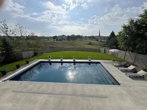 Exterior - 1217 Eagle Crest Loop, Bismarck, ND 58503 photo 5 of 7