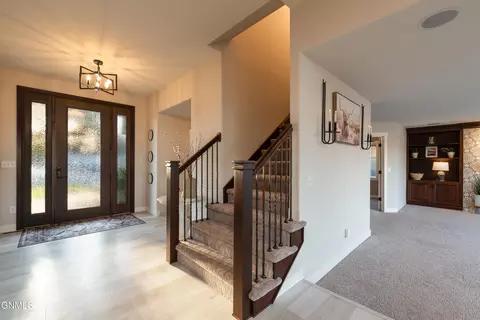 Entry Way - 1217 Eagle Crest Loop, Bismarck, ND 58503 photo 4 of 4