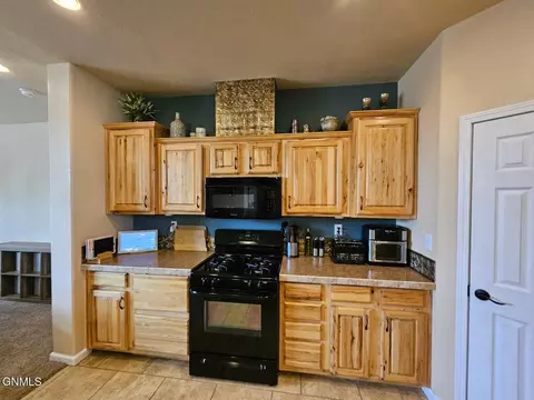215 2nd W, Taylor, ND 58656 photo 23