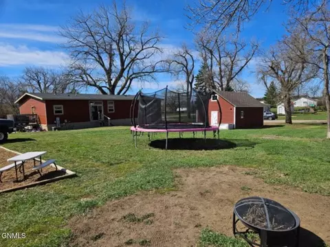 215 2nd W, Taylor, ND 58656 photo 40
