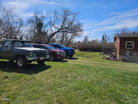 215 2nd W, Taylor, ND 58656 photo 38