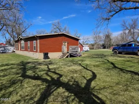 215 2nd W, Taylor, ND 58656 photo 36