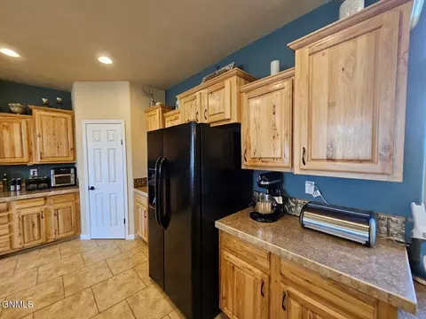 215 2nd W, Taylor, ND 58656 photo 22