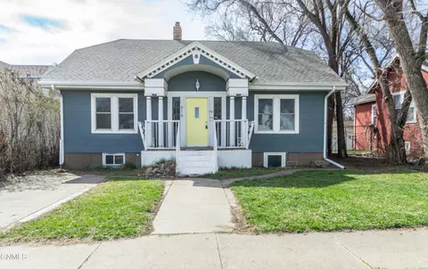 916 8th St N, Bismarck, ND 58501