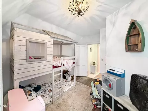 Bedroom - 106 5th St W, Williston, ND 58801 photo 3 of 4