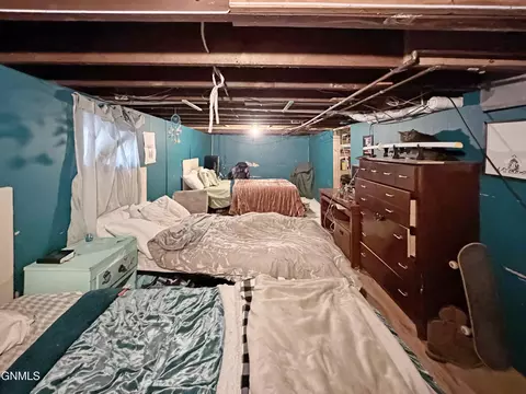 Bedroom - 106 5th St W, Williston, ND 58801 photo 4 of 4