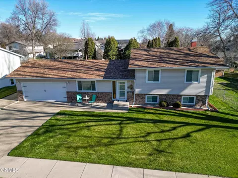 1840 Masterson Ave, Bismarck, ND 58501