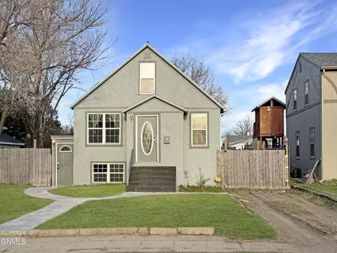 505 5th Ave W, Williston, ND 58801