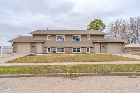 25312533 Avenue A E, Bismarck, ND 58501