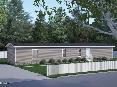 213 Prairie Ln S, Mandan, ND 58554