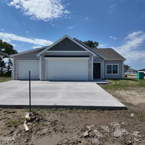 700 Koenig Dr, Bismarck, ND 58504