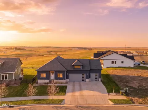 1924 Granite Rd, Watford City, ND 58854