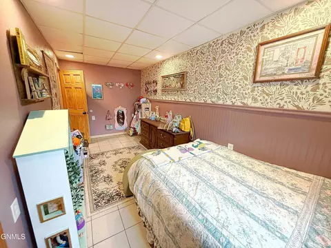 Bedroom - 309 3rd Ave, Glenburn, ND 58740 photo 4 of 5