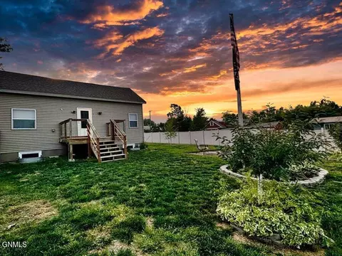 309 3rd Ave, Glenburn, ND 58740