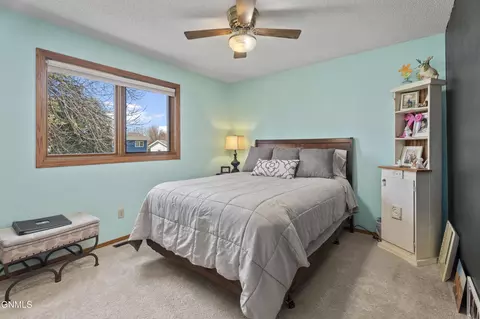 Bedroom - 3130 Devon Dr, Bismarck, ND 58504 photo 3 of 5