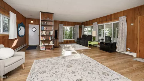 611 3rd Ave NW, Mandan, ND 58554