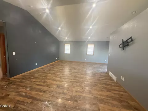 Living - 19 Robert St, Burlington, ND 58722 photo 1 of 2