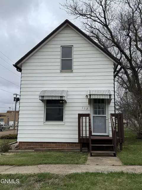 112 C St N, Richardton, ND 58652