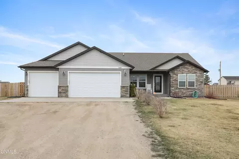 13668 Cherry St NW, Williston, ND 58801