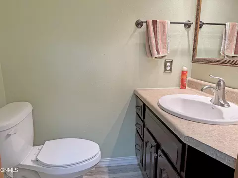 Bath - 1510 Cimarron Dr, Bismarck, ND 58503 photo 1 of 4