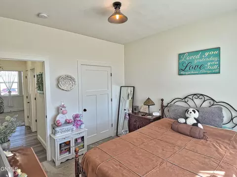 Bedroom - 2709 44th Ave W, Williston, ND 58801 photo 2 of 4