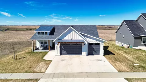 2709 44th Ave W, Williston, ND 58801