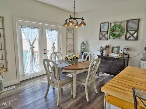Dining - 2709 44th Ave W, Williston, ND 58801 photo 1 of 1