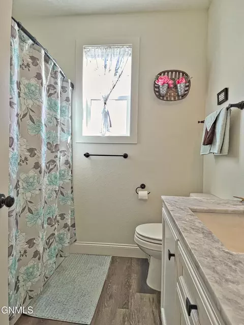 Bath - 2709 44th Ave W, Williston, ND 58801 photo 2 of 5