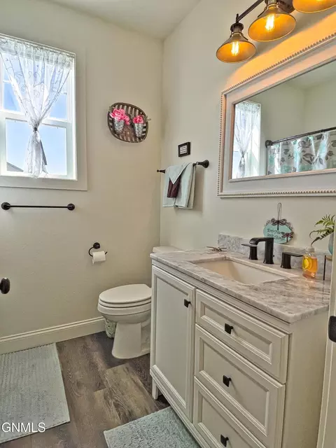 Bath - 2709 44th Ave W, Williston, ND 58801 photo 1 of 5