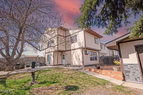 2601 17th Ct W, Williston, ND 58801