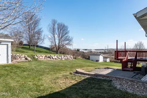 Exterior - 3432 Crocus Ave, Bismarck, ND 58501 photo 2 of 4