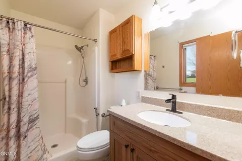 Bath - 3432 Crocus Ave, Bismarck, ND 58501 photo 1 of 2
