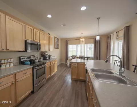 Kitchen - 2820 27th St W, Williston, ND 58801 photo 2 of 2