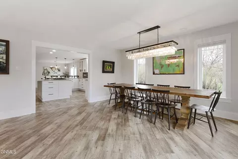 Dining - 3115 11th Ave E, Williston, ND 58801 photo 3 of 4