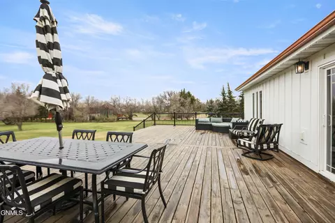 Exterior - 3115 11th Ave E, Williston, ND 58801 photo 3 of 6