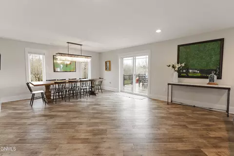 Dining - 3115 11th Ave E, Williston, ND 58801 photo 2 of 4