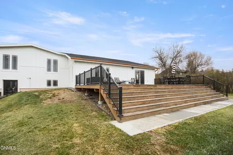 Exterior - 3115 11th Ave E, Williston, ND 58801 photo 5 of 6