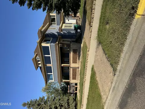 Exterior - 137 3rd Ave NE, Garrison, ND 58540 photo 16 of 17
