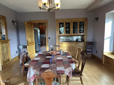 Dining - 137 3rd Ave NE, Garrison, ND 58540 photo 4 of 5