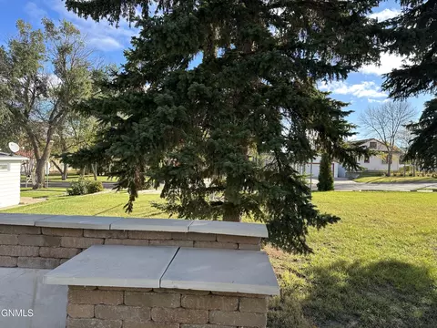 Exterior - 137 3rd Ave NE, Garrison, ND 58540 photo 7 of 17
