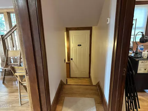 Entry Way - 137 3rd Ave NE, Garrison, ND 58540 photo 1 of 7