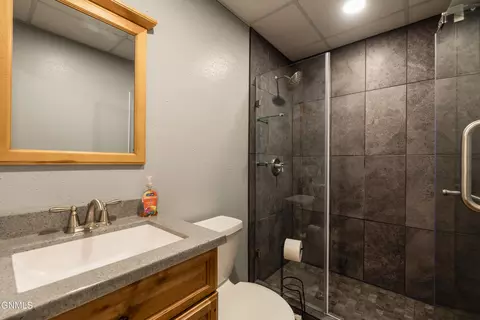 Bath - 12 Stanley Dr, Lincoln, ND 58504 photo 2 of 2